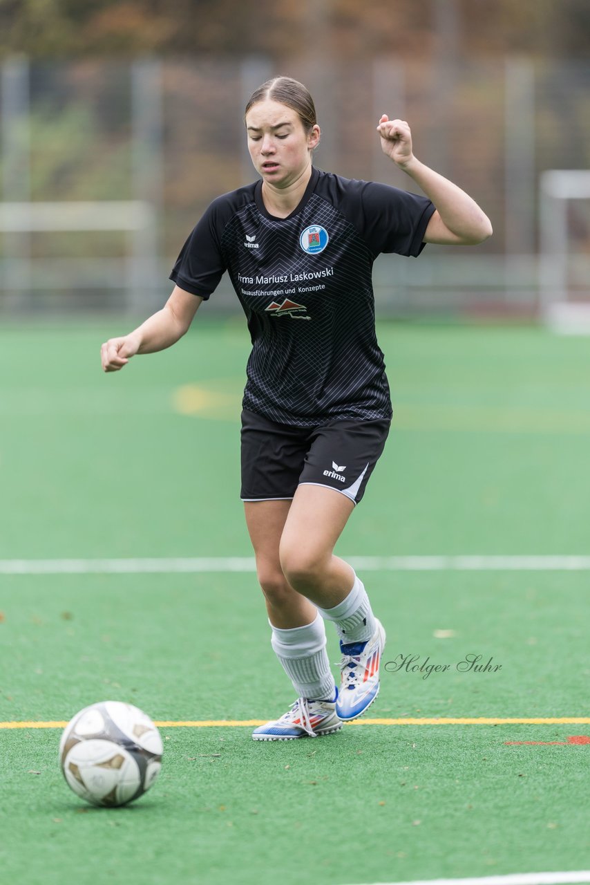 Bild 86 - wCJ VfL Pinneberg - Eimsbuettler TV : Ergebnis: 0:3